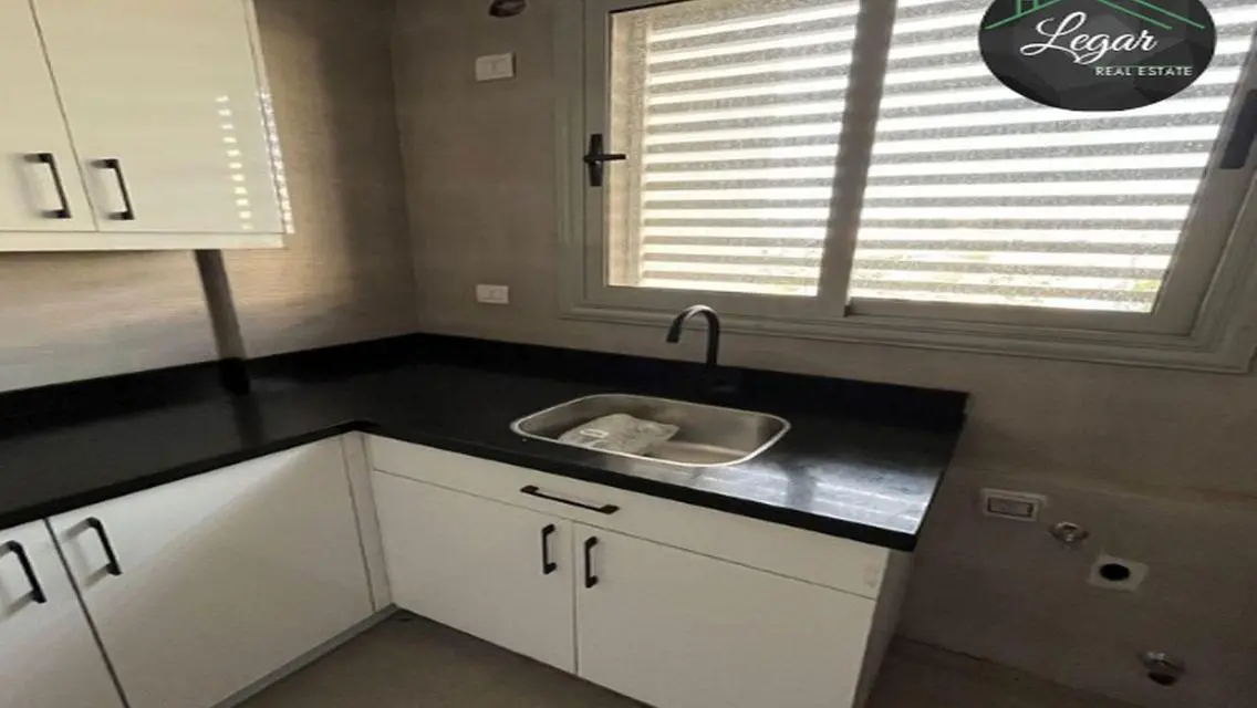 Luxury Apartment in Palm Parks with Private Garden