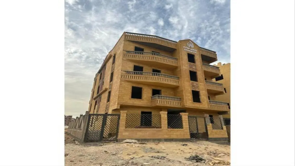 شقة رائعة للبيع بمساحة كبيرة