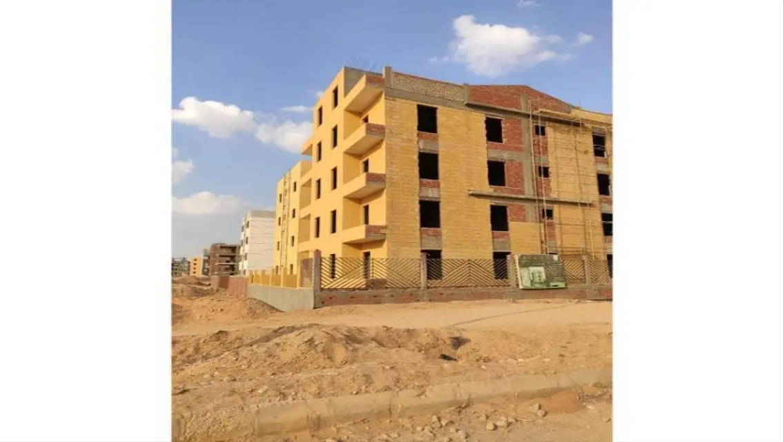 شقة رائعة للبيع بمساحة كبيرة