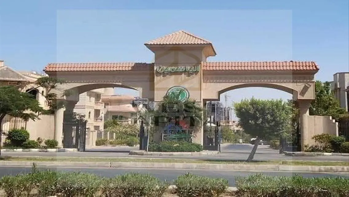 فيلا فاخرة للبيع بمساحة كبيرة ومرافق رائعة