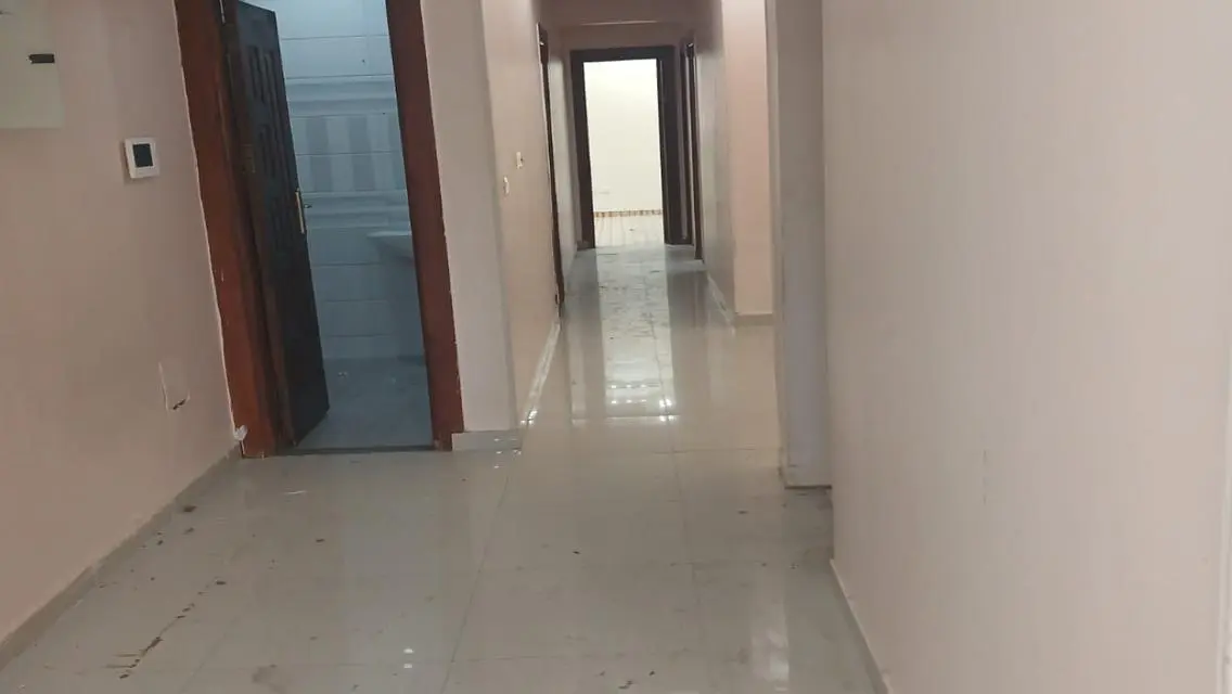 شقة فاخرة بسعر مغري في موقع متميز