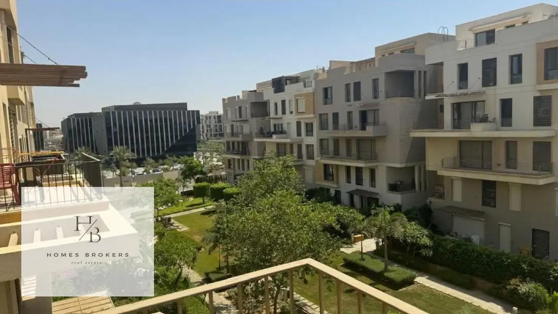 فيلا فاخرة للبيع مع إطلالة رائعة