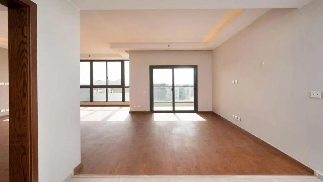 Stylish 160 sqm Apartment with Great Views