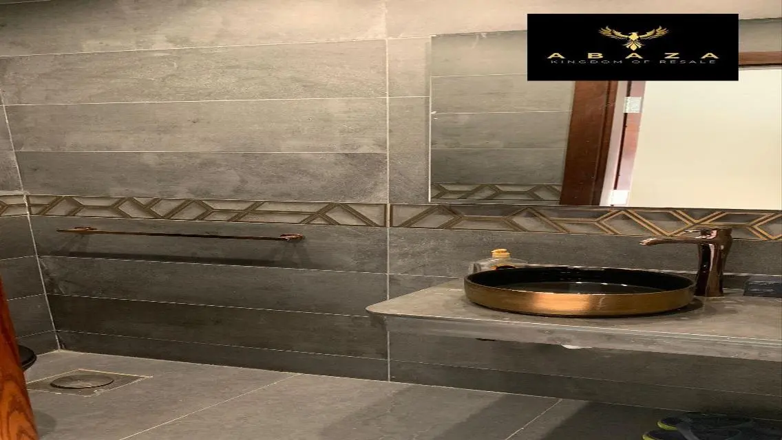 Luxury Apartment with Security Guard