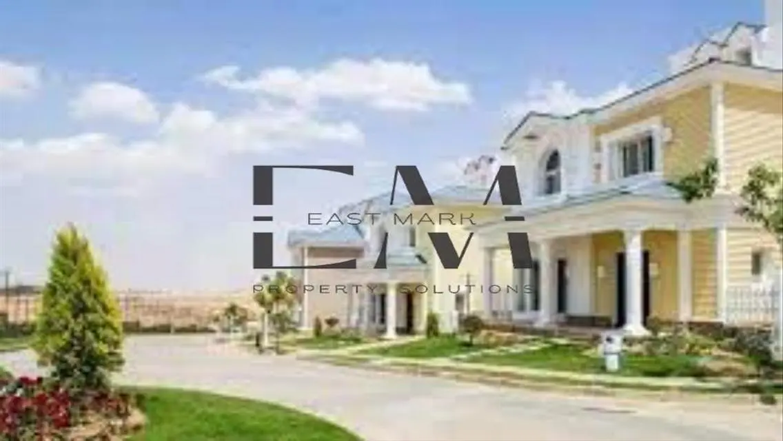 Luxury Villa with Spacious Area and Private Garden