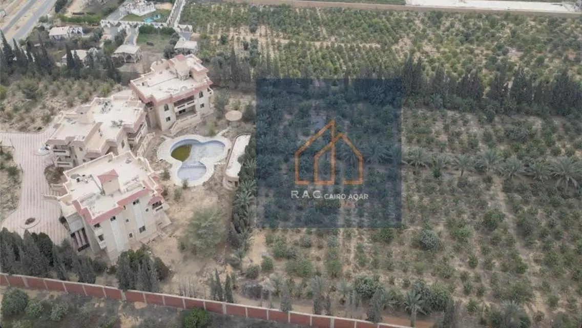 Luxury Villa for Sale with 1040 Sqm Space