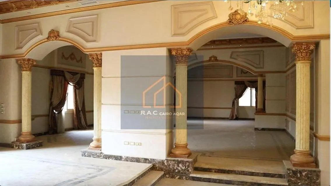 Luxury Villa for Sale with 1040 Sqm Space