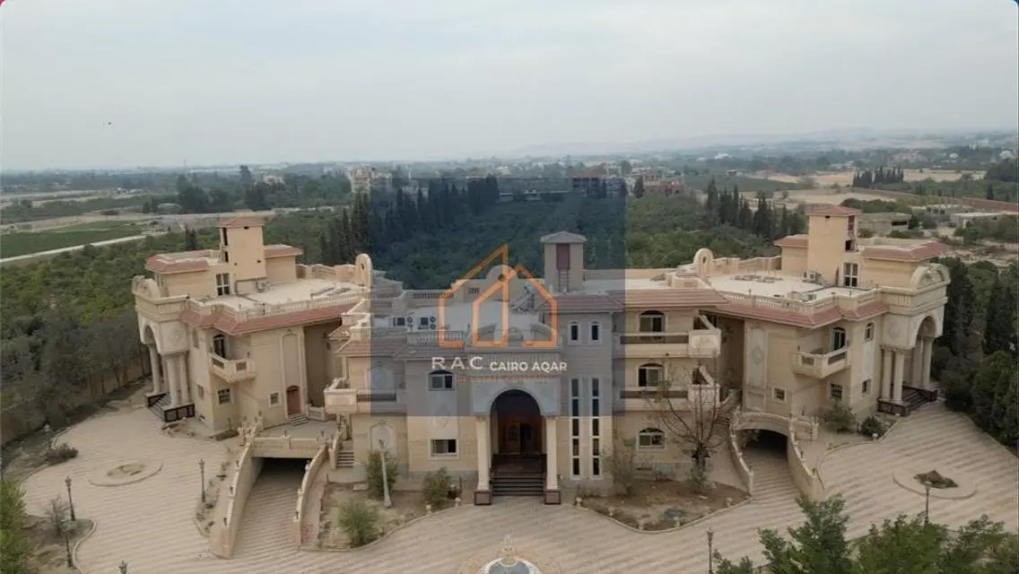 Luxury Villa for Sale with 1040 Sqm Space