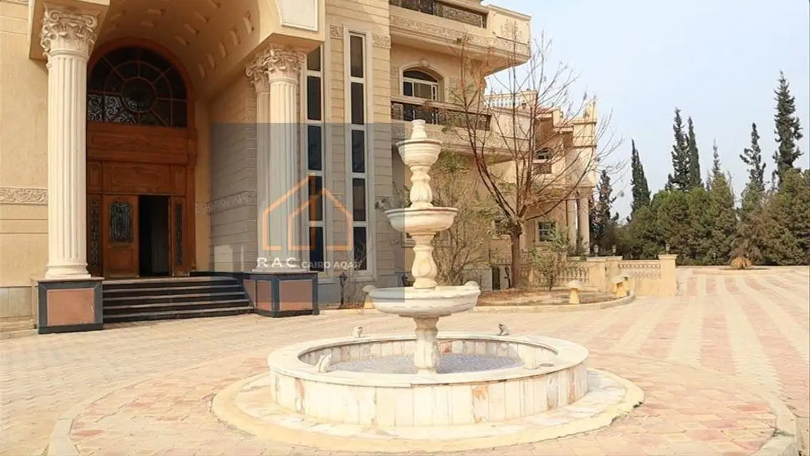 Luxury Villa for Sale with 1040 Sqm Space