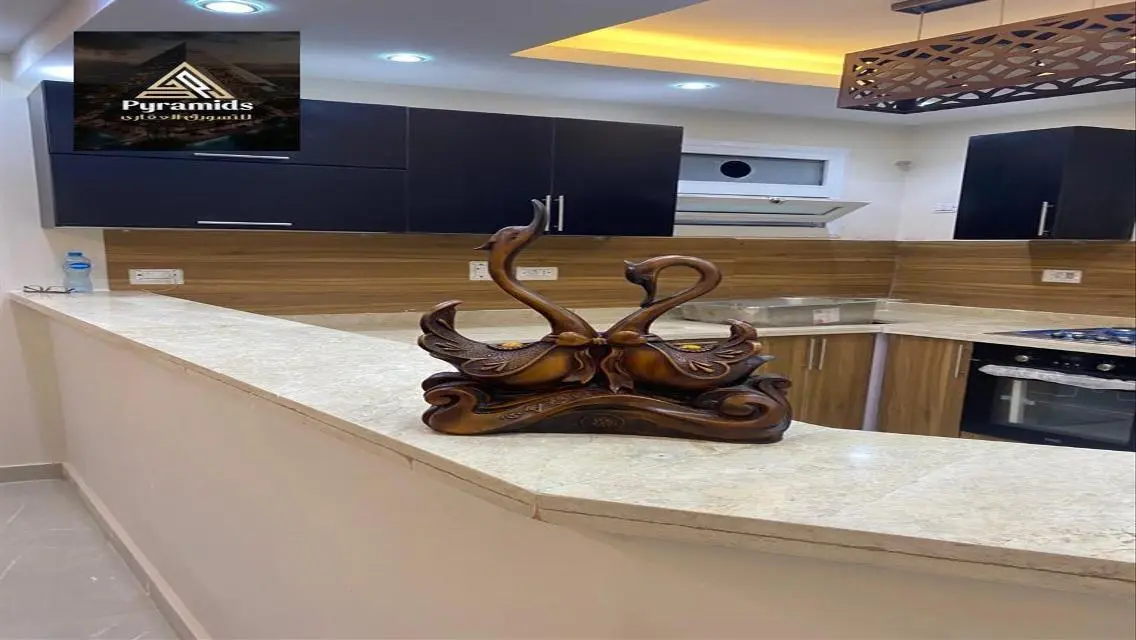 شقة فاخرة 2 غرف نوم للبيع بتصميم حديث