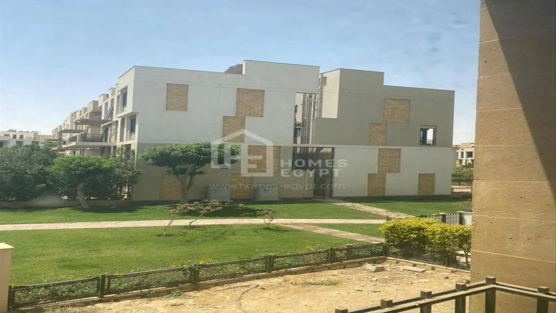 Semi-Finished City Villa for Sale in Westown