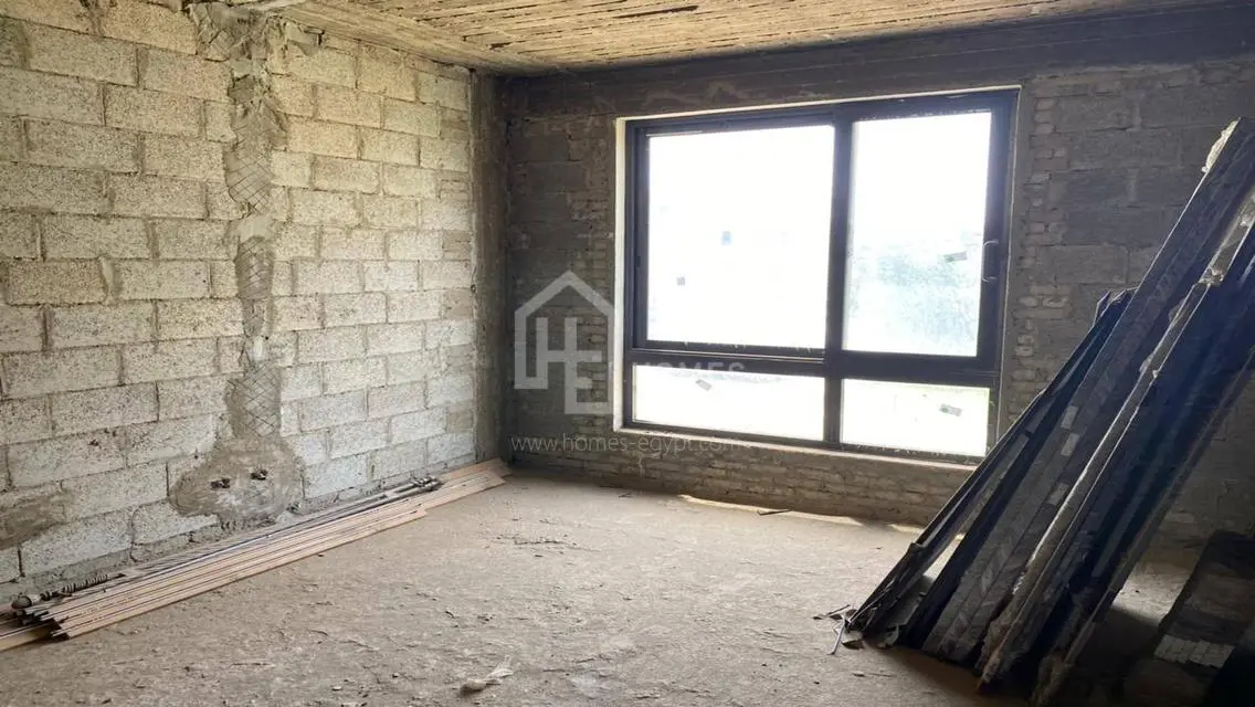 Semi-Finished City Villa for Sale in Westown