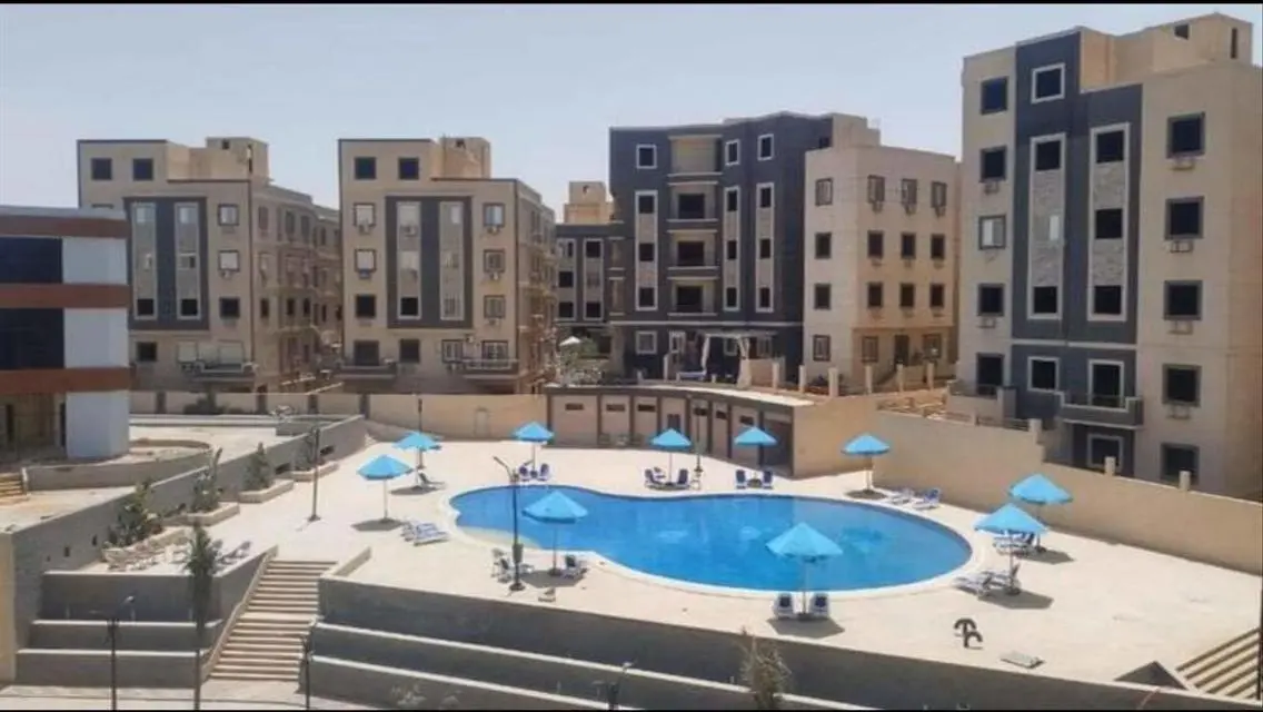 فيلا فاخرة مع شرفة وحارس أمن - فرصة لا تعوض!