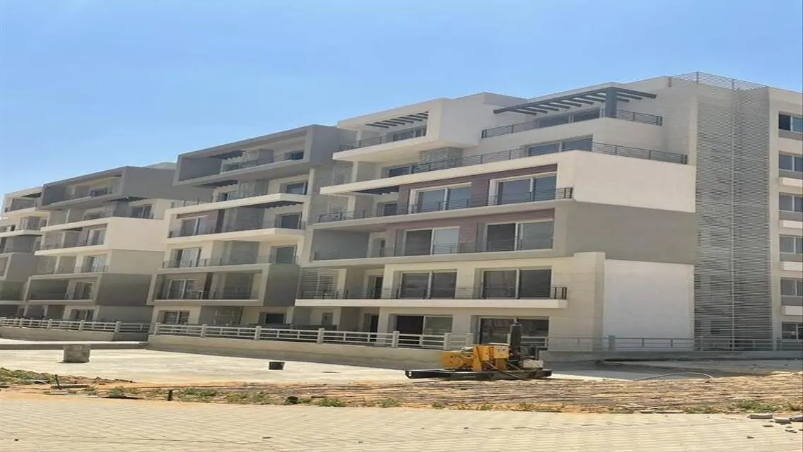 Luxurious Villa with Private Garden and Pool for Sale