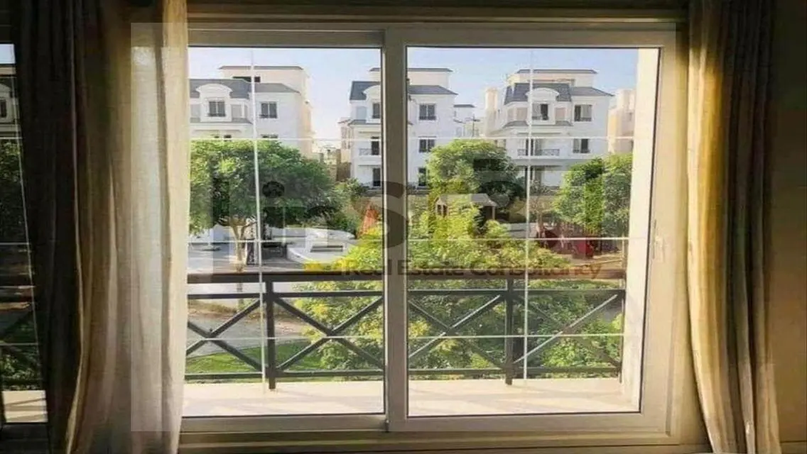 شقة فاخرة مع حديقة خاصة ومسبح خاص