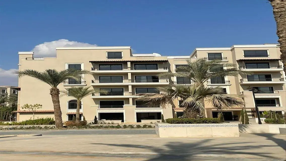 Stunning Villa for Sale by Lakes with 2000 Square Meters