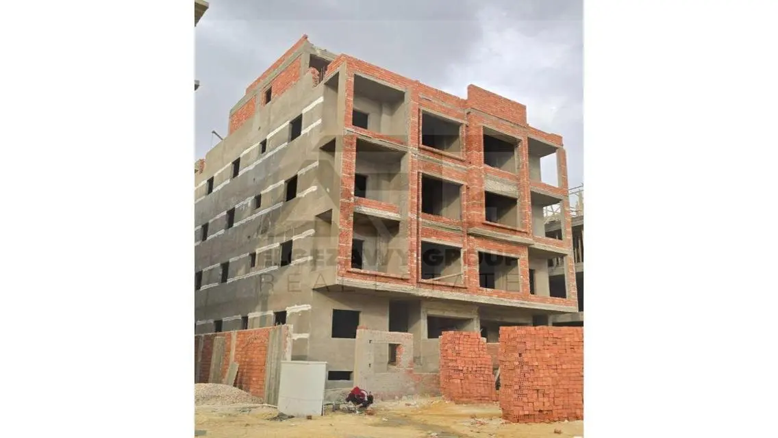 Luxury Apartment with Security Guard for Sale