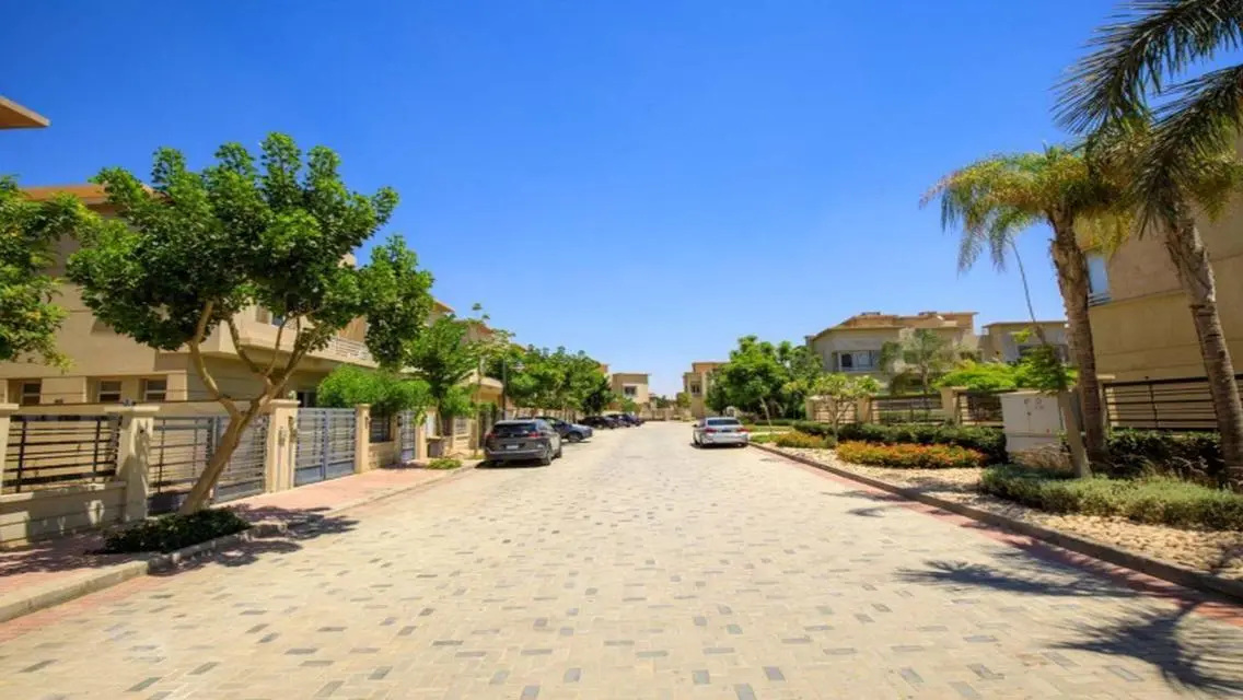 Luxury Apartment with Private Garden and Shared Pool