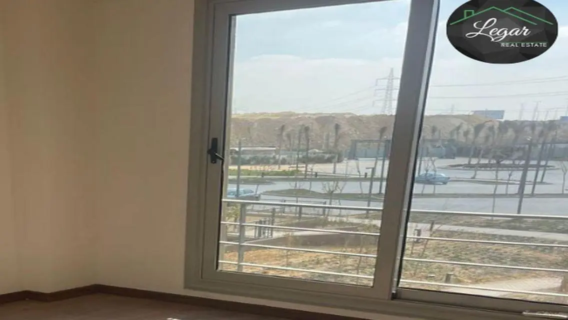 Luxury Apartment for Sale in Palm Parks