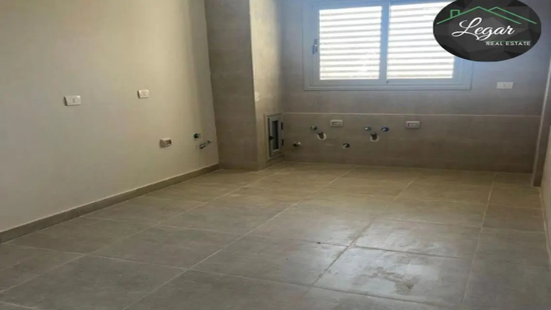 Luxury Apartment for Sale in Palm Parks