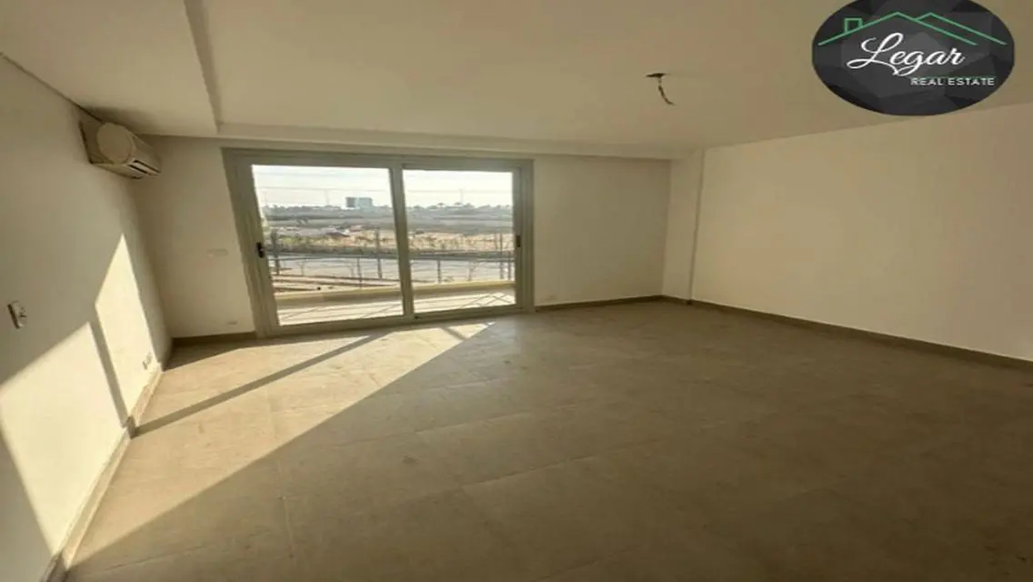 Luxury Apartment for Sale in Palm Parks