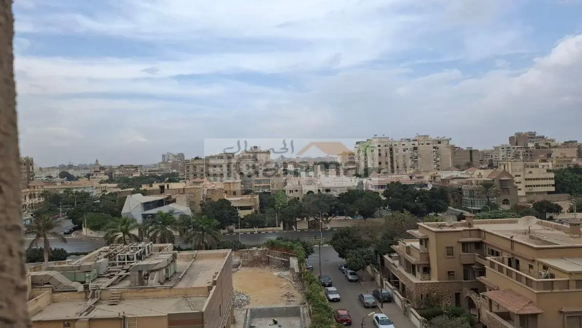 منزل فاخرة للبيع في موقع مميز