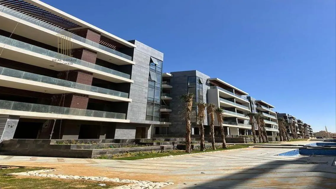 Luxury Apartment for Sale with Extensive Amenities