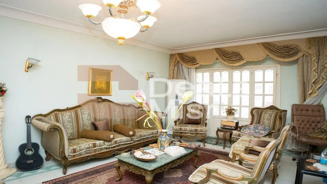 فيلا فاخرة للبيع بمساحة 285 متر