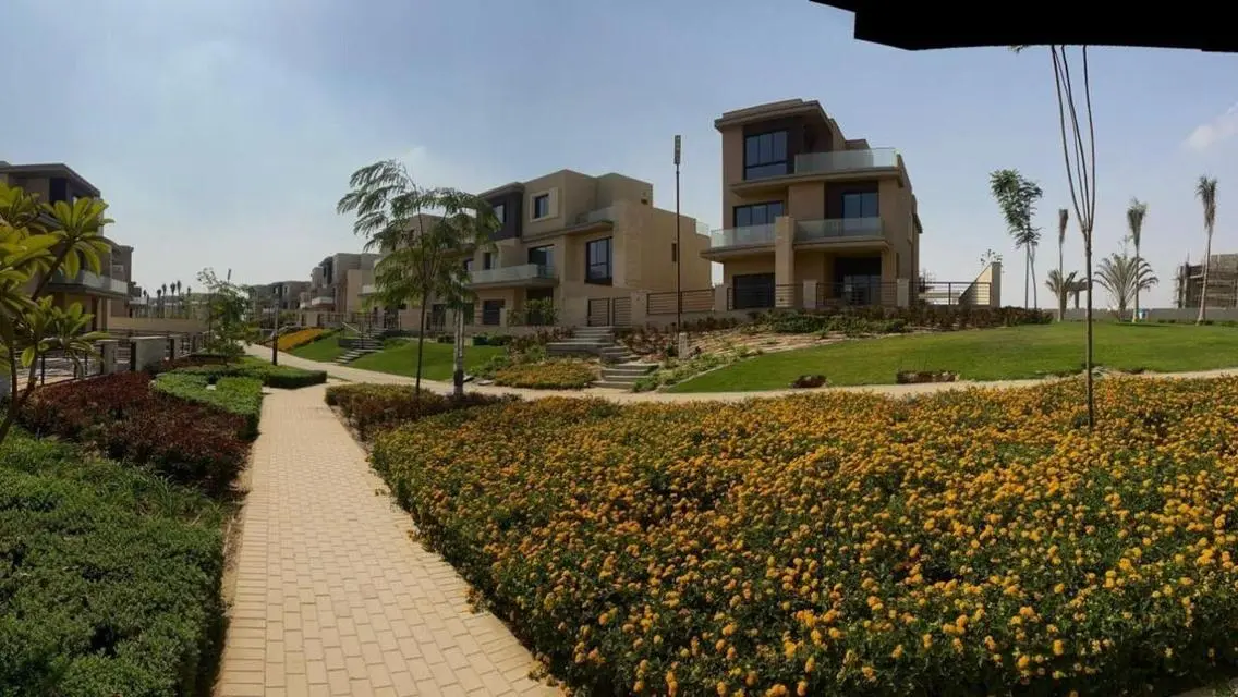 Luxury Villa for Sale Next to the Lakes