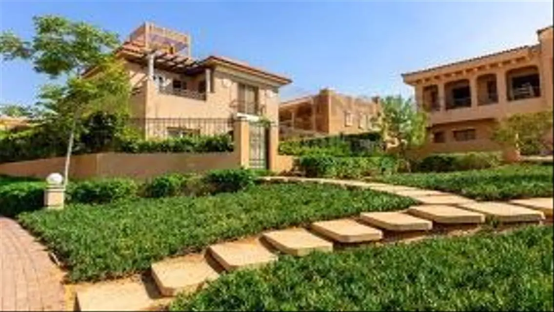 Luxury Villa Near Hyde Park in Fifth Settlement