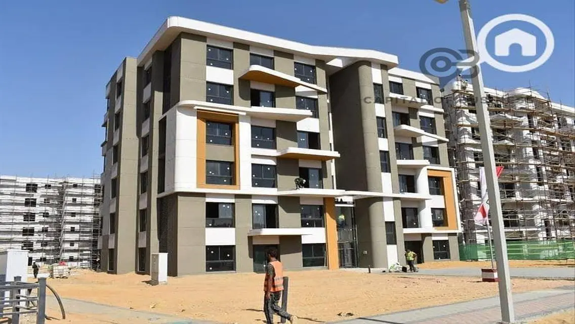 Luxurious Apartment with Stunning Landmark View