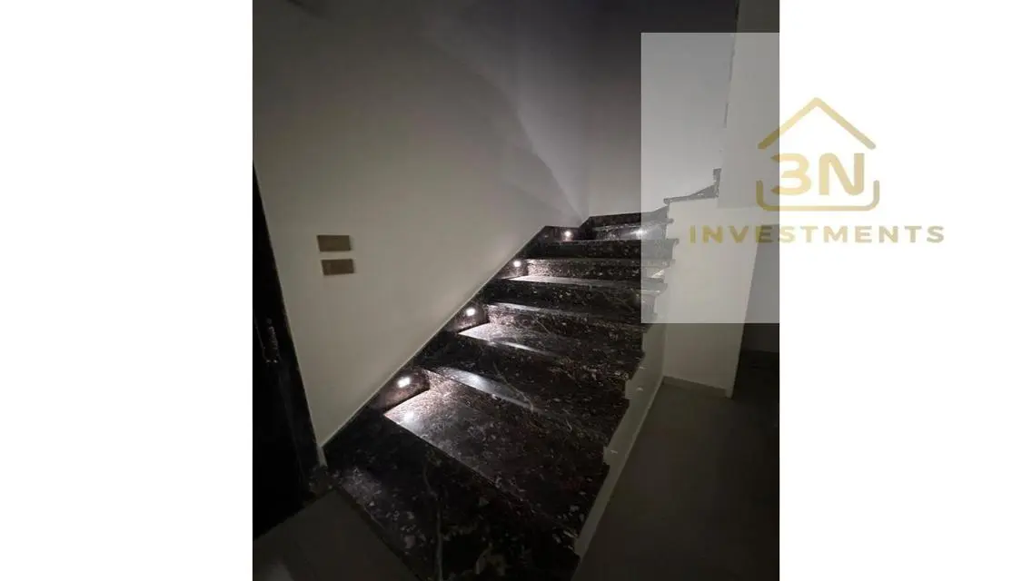شقة رائعة للبيع في منطقة مميزة