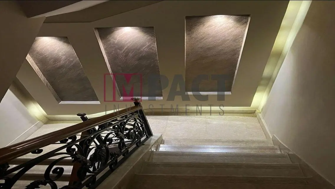 فيلا فاخرة مع حديقة خاصة ومسبح