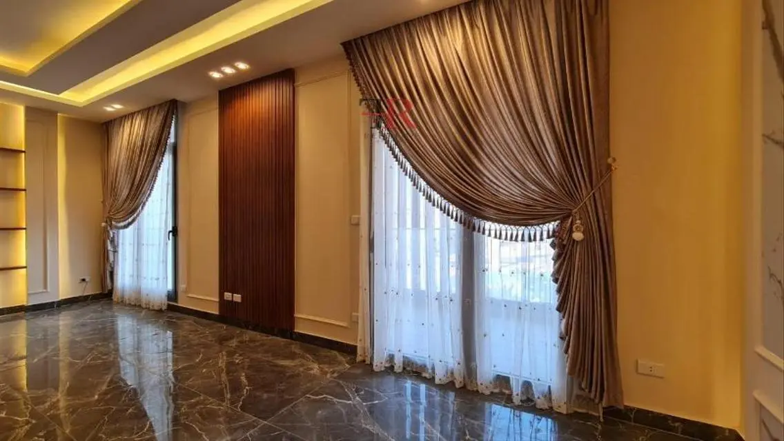 Luxury Apartment with Lake View for Sale