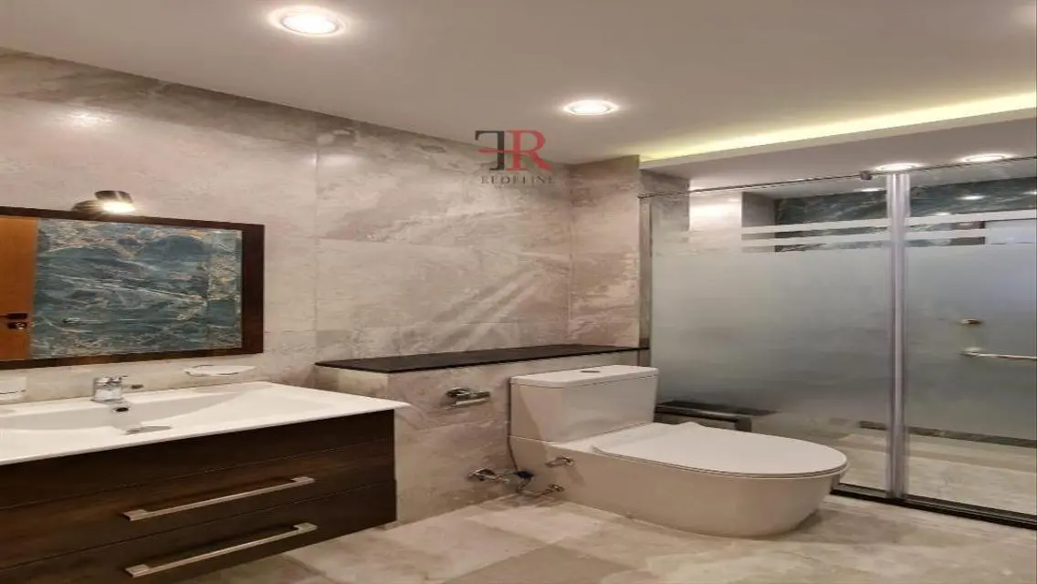 Luxury Apartment with Lake View for Sale