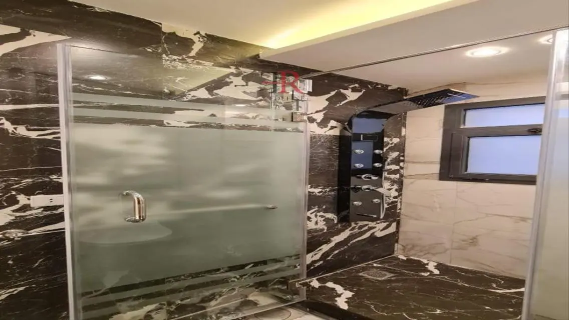 Luxury Apartment with Lake View for Sale