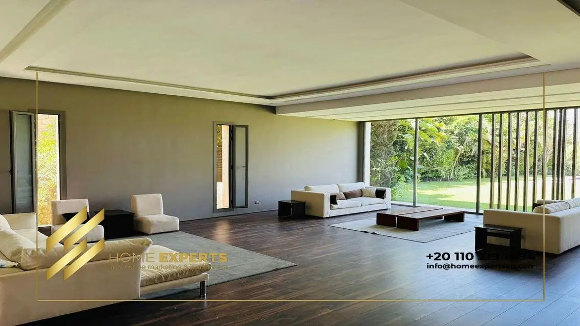 Luxury Villa with Private Garden and Pool