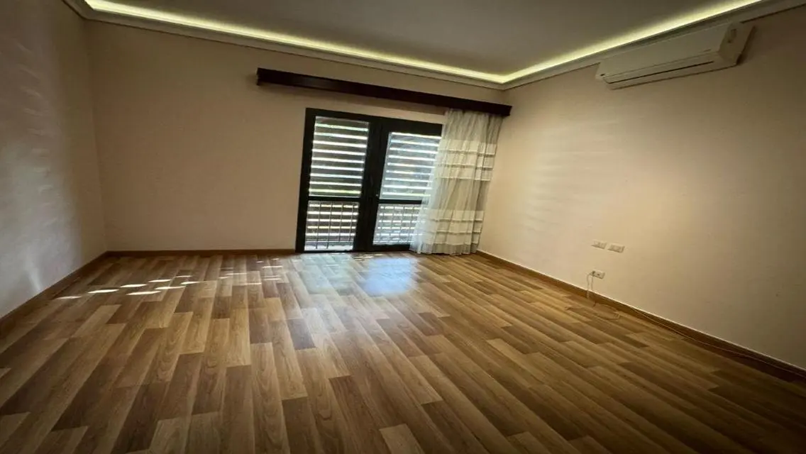 Luxury Villa for Sale with Spacious Living Area