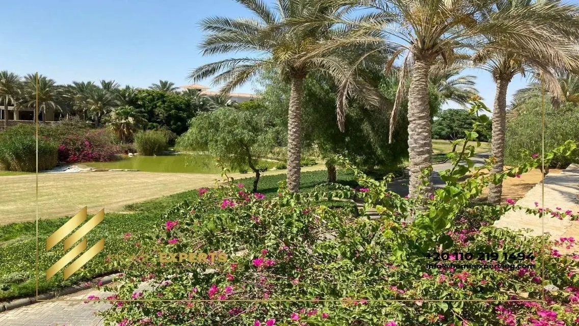 استوديو فخم بحمامات خاصة وحديقة خاصة