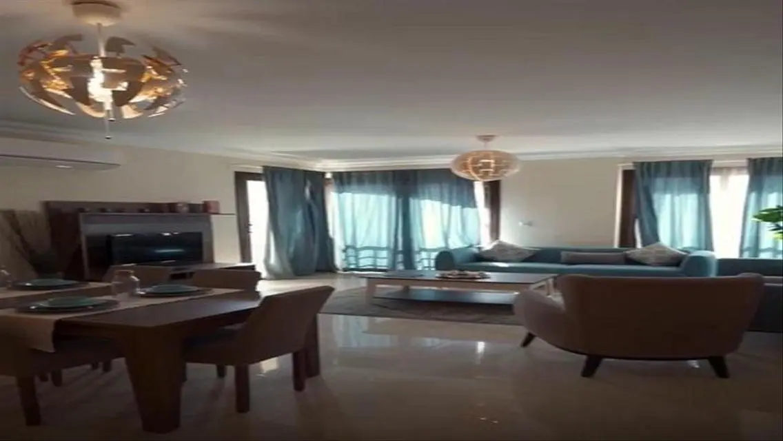 Luxury Villa with Private Pool and Garden in Lakes Club