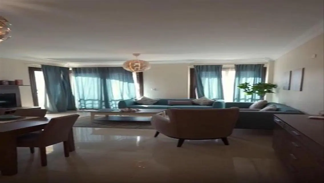 Luxury Villa with Private Pool and Garden in Lakes Club