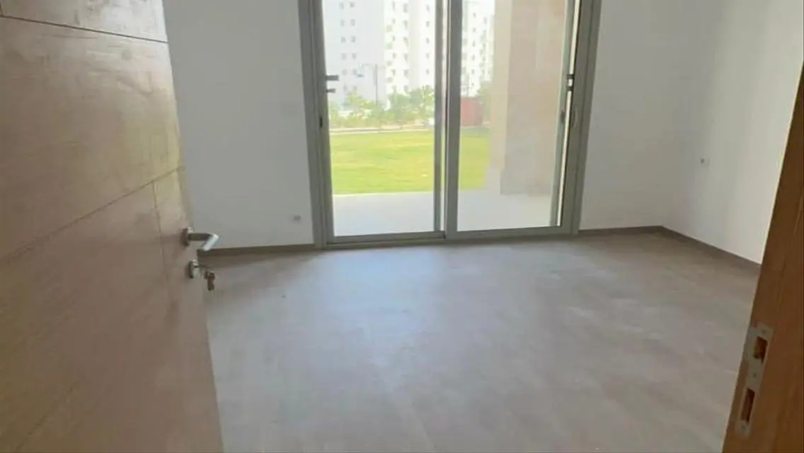 Luxurious Villa for Sale with Spacious Amenities