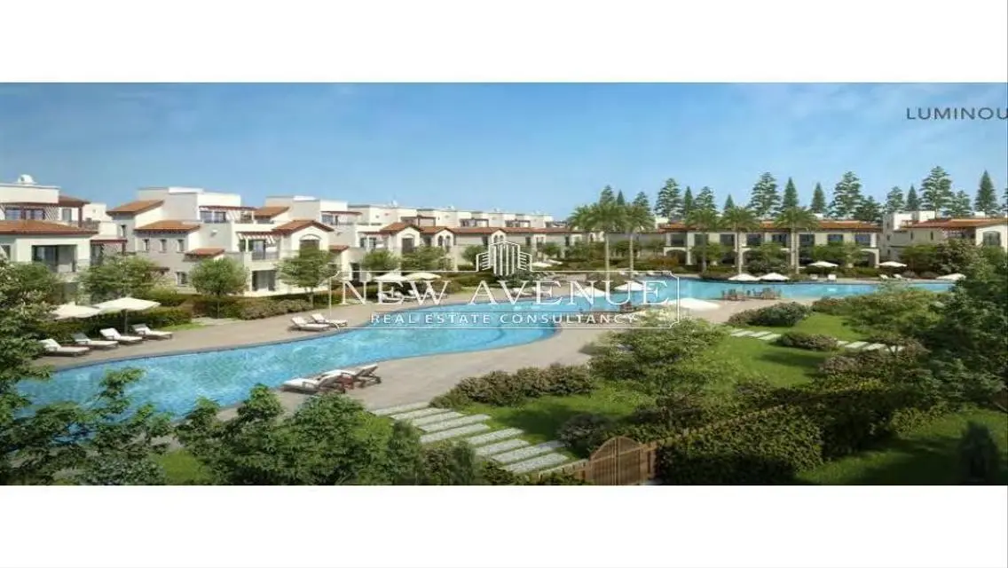 Luxurious Home with Private Garden and Health Club in the Heart of the City
