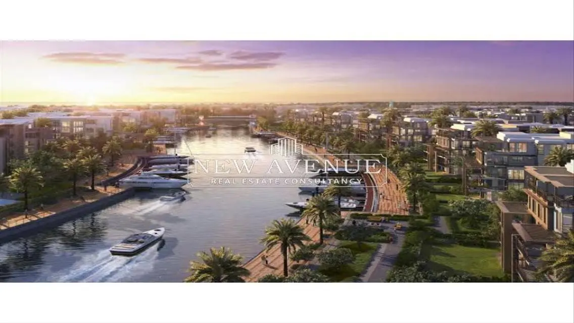 Luxurious Home with Private Garden and Health Club in the Heart of the City