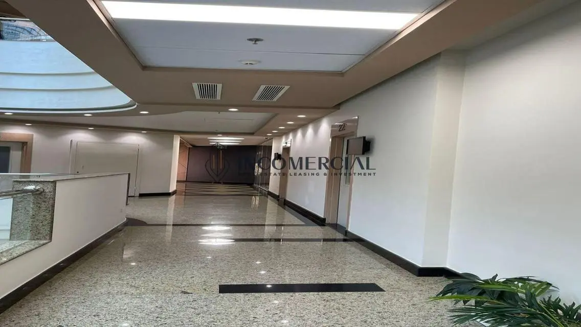 عقار بمساحة متر مربع متاح للبيع