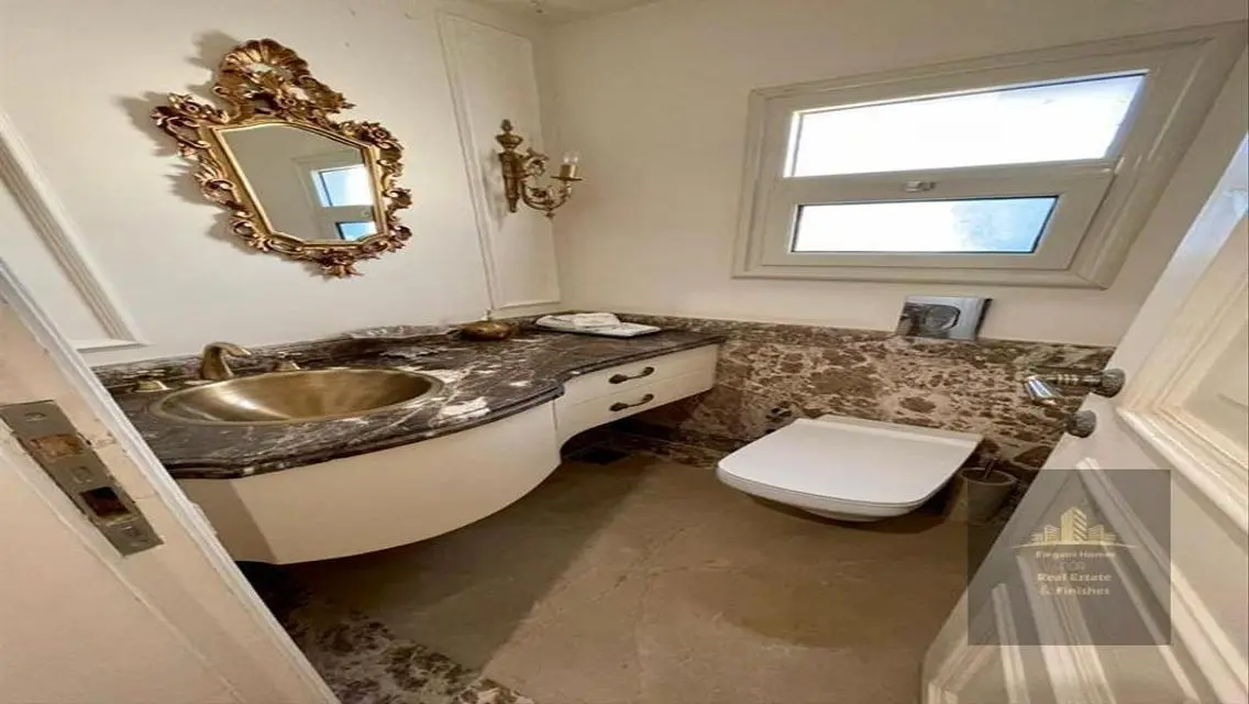 Modern Apartment with Superior Amenities