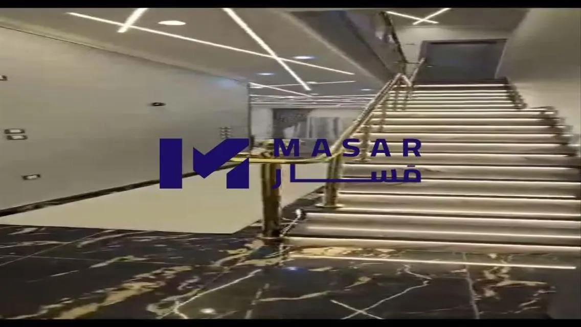 شقة رائعة للبيع بمساحة 244 متر
