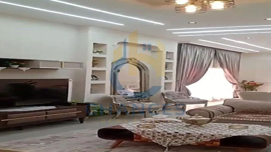 شقة فاخرة للبيع في فرصة عقارية