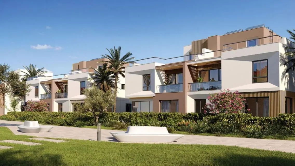 Luxury Villa for Sale with Shared Pool
