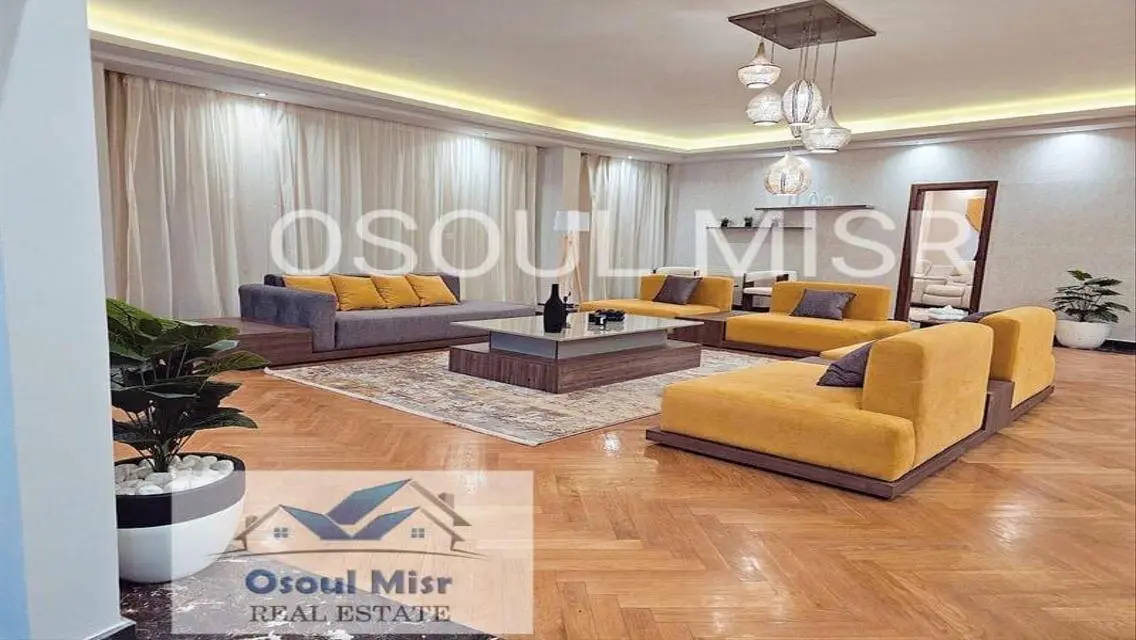 فيلا مميزة للبيع بمساحة 1200 متر